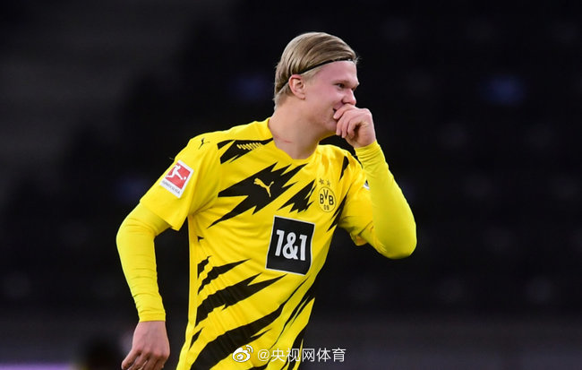  哈兰德戴帽助多特逆转斯图加特  