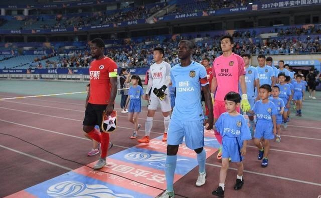 国际米兰青训小将绝杀登顶积分榜  